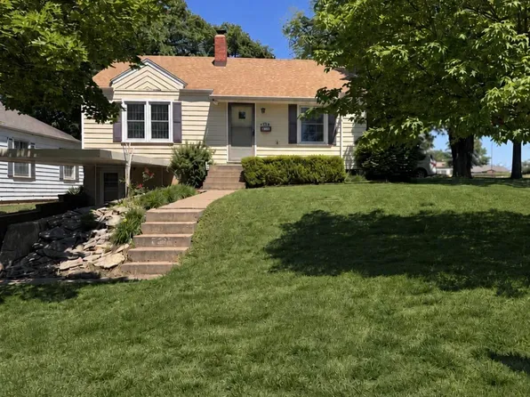 233 E 12th St, Concordia, KS 66901