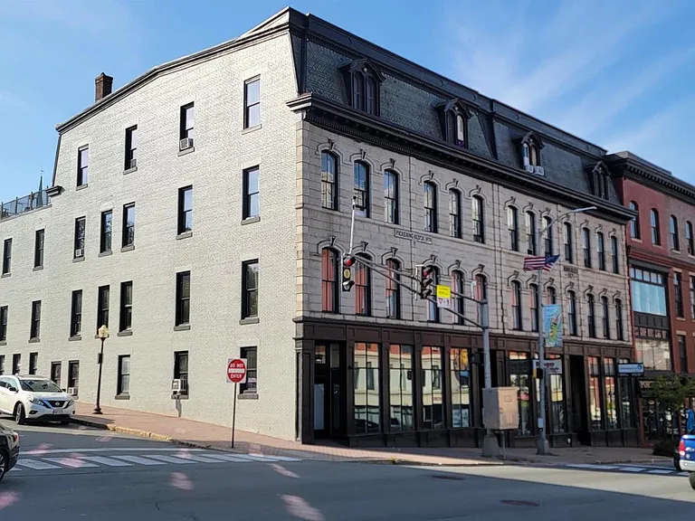 Adams Block — Photo 2