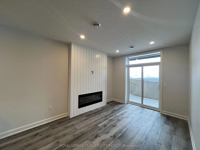440 Wellington St E #25 — Photo 4