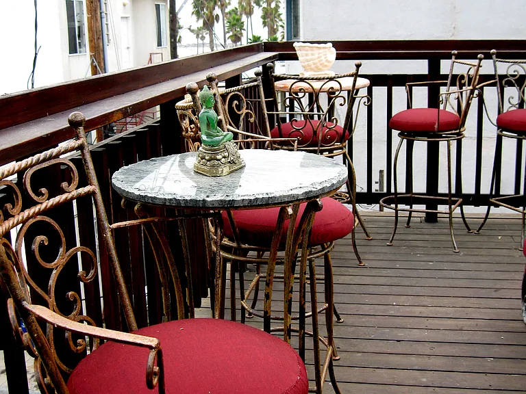 Rooftop deck's