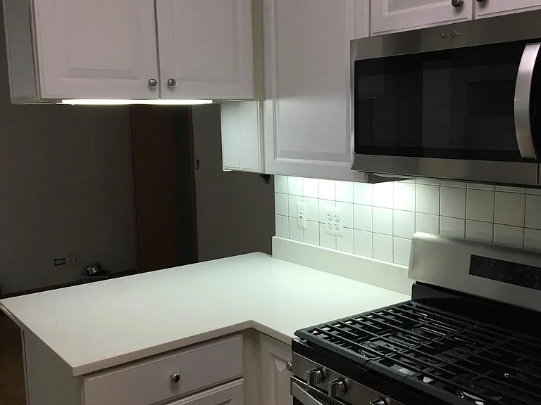1164 W Grand Ave #4R — Photo 11