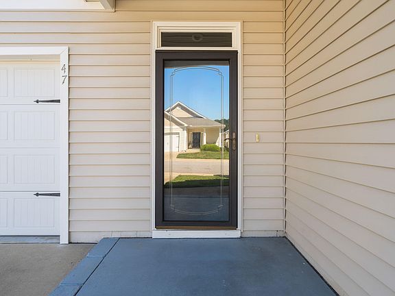 2nd image of 47 Denby Cir