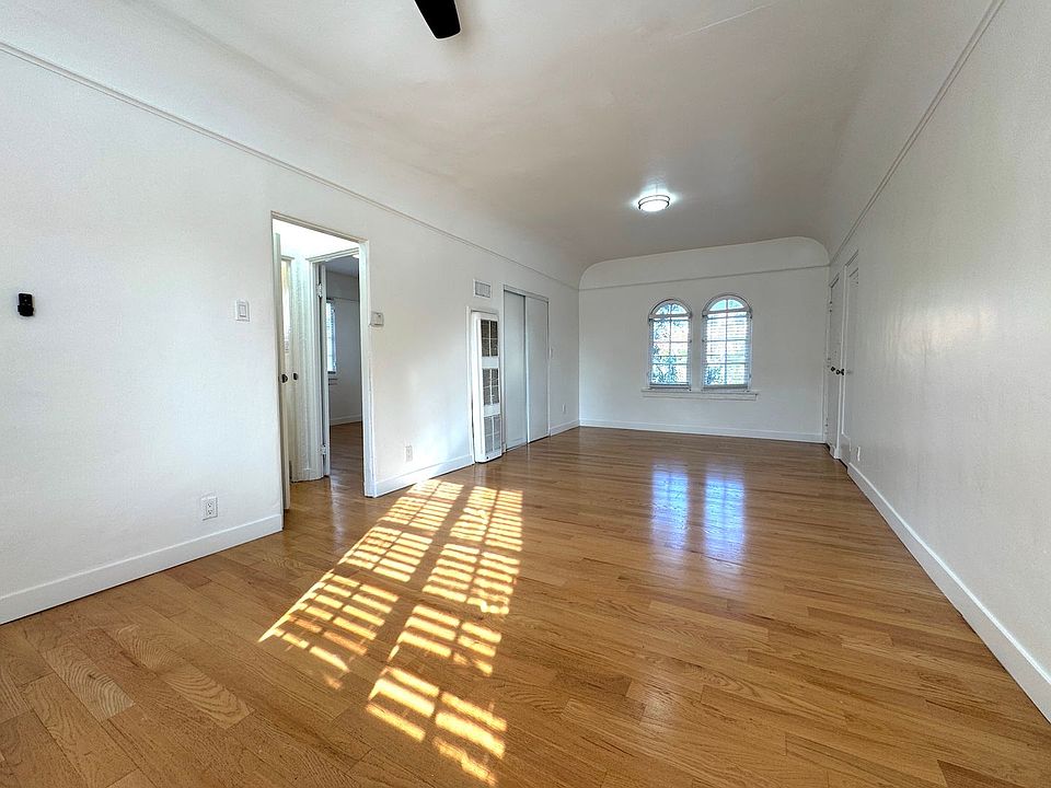1st image of 1309 N Formosa Ave #1321