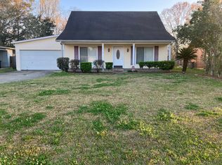 16516 Woodlawn Acres Ave, Baton Rouge, LA 70817