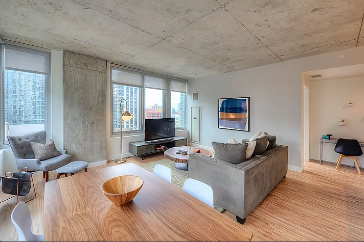 2 bed, 962 sqft, $4,327 — Photo 2