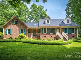 508 6th Ave NE, Conover, NC 28613