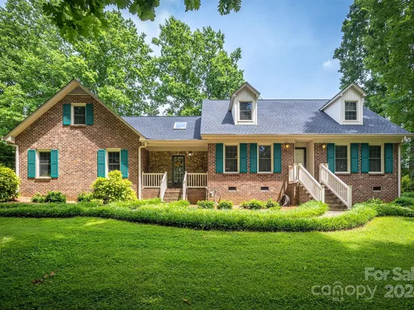 508 6th Ave NE, Conover, NC 28613