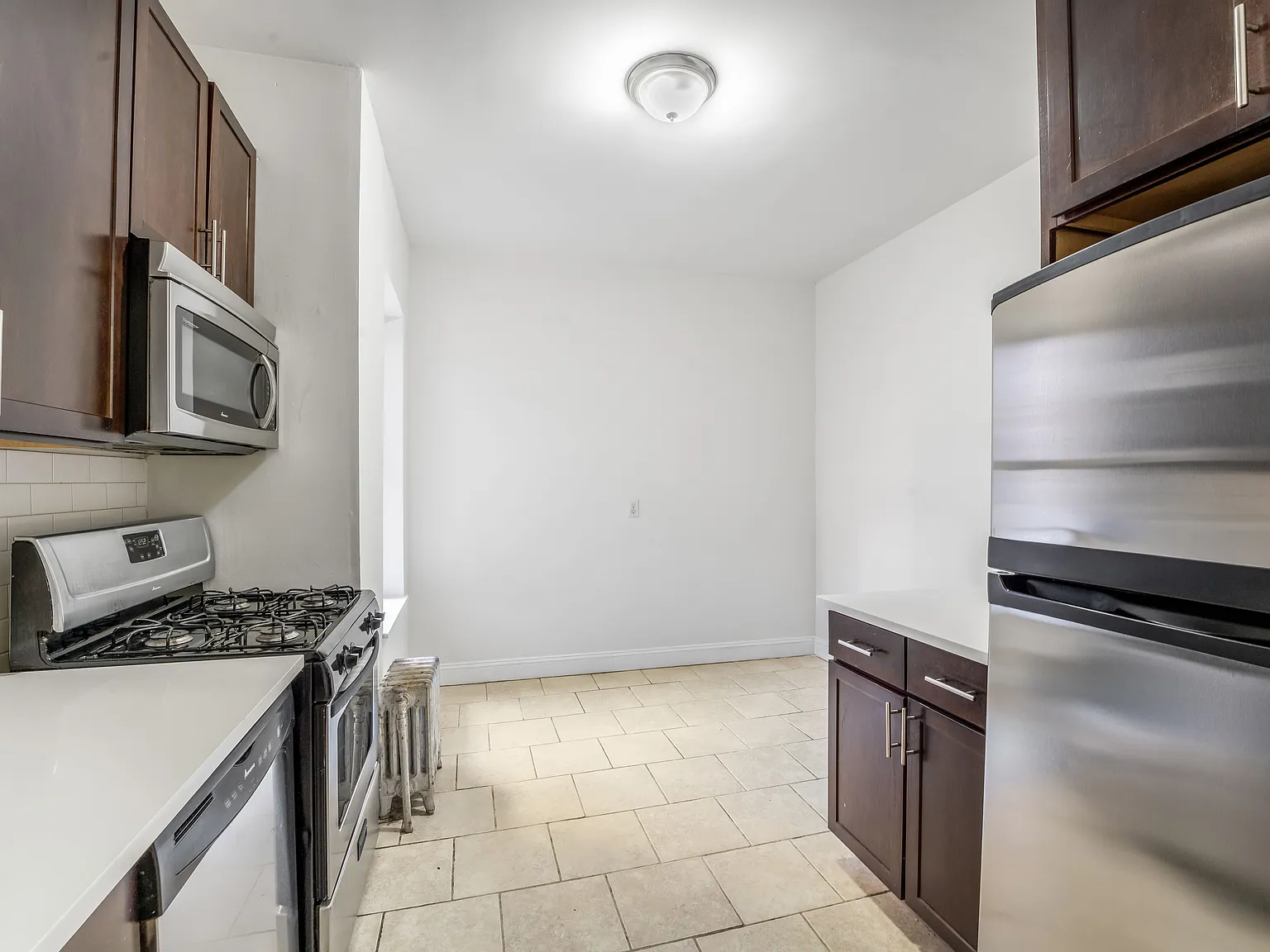 1 bed, 739 sqft, $2,295 — Photo 3