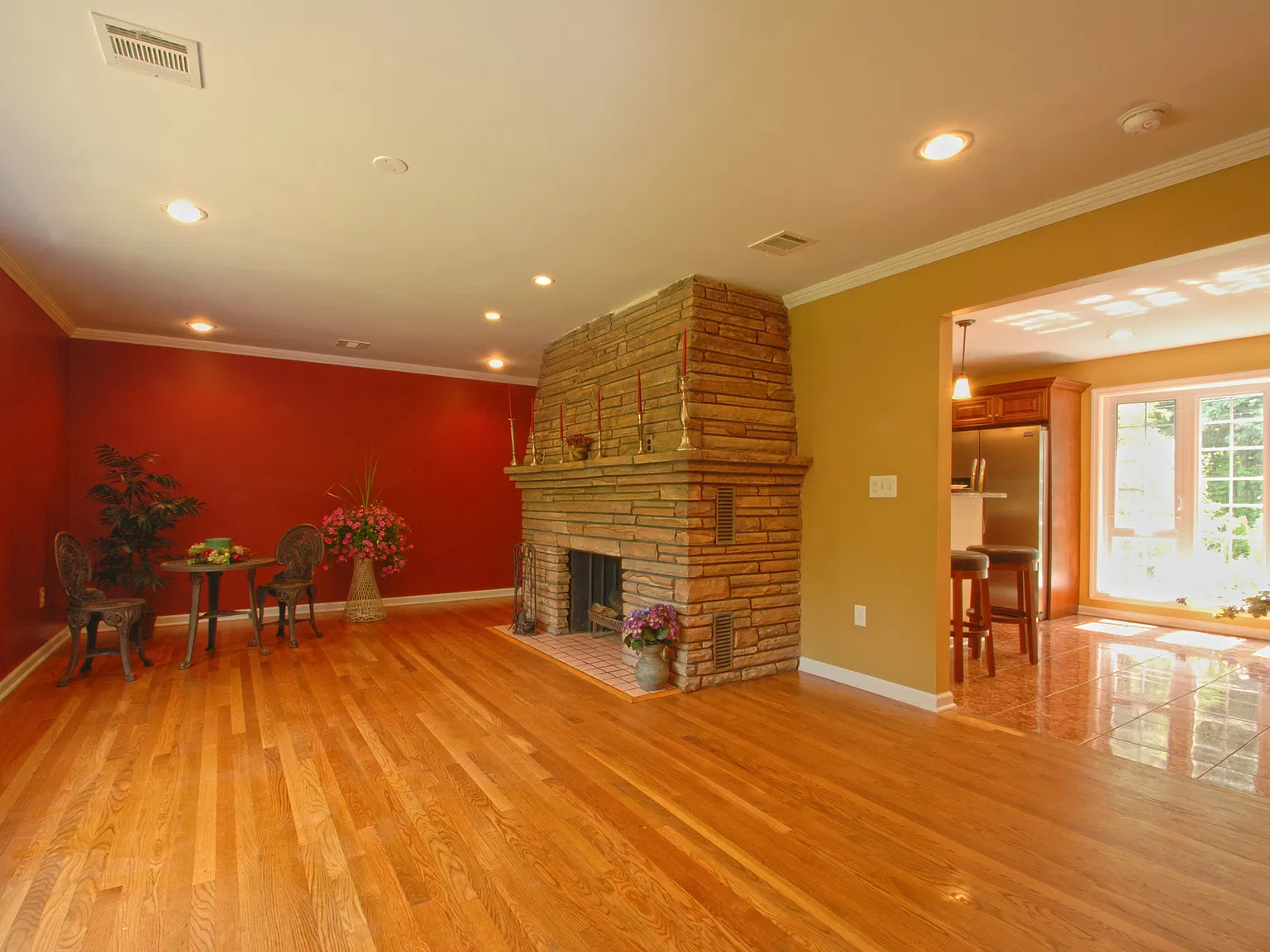 5 bed, 3.5 bath, 4000 sqft, $6,500 — Photo 3