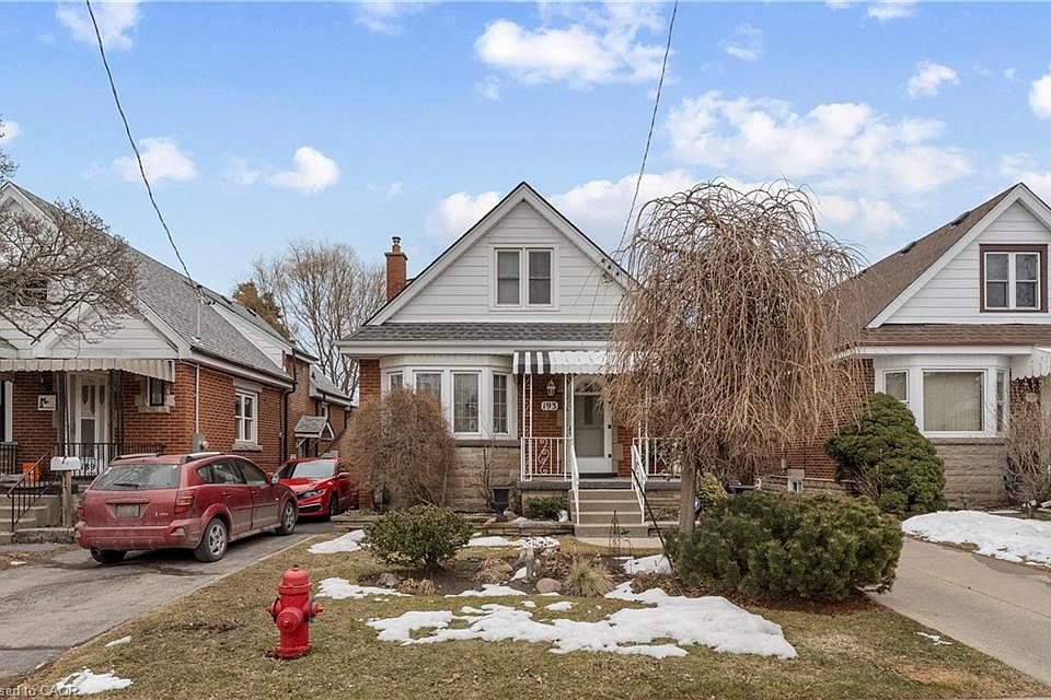 1st image of 193 Huxley Ave S