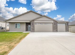 810 8th Ave NE, Ephrata, WA 98823