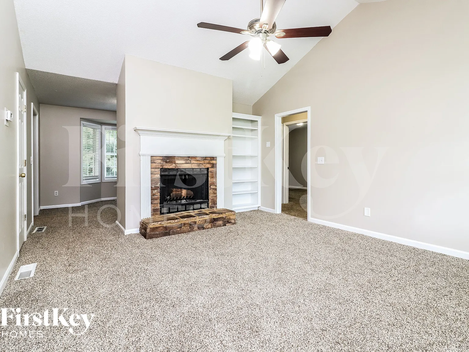 3 bed, 2.0 bath, 1999 sqft, $2,205 — Photo 3