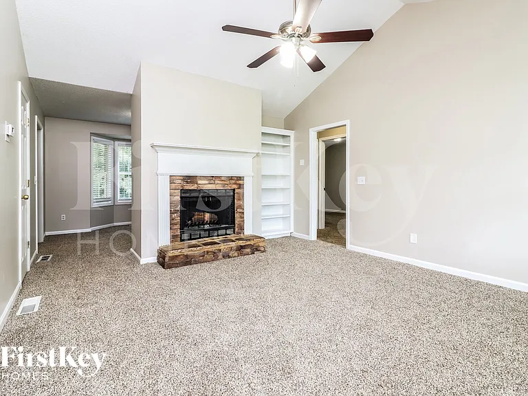 82 Broadlands Dr — Photo 3