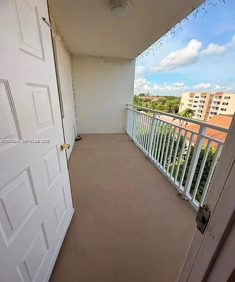6930 Miami Gardens Dr #1-517 — Photo 13
