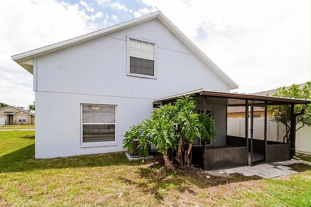 3 bed, 1549 sqft, $1,995 — Photo 1