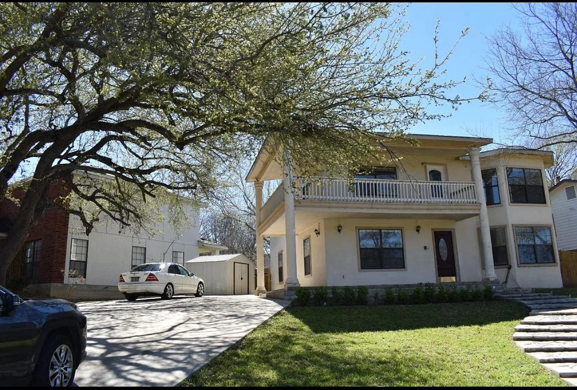 5230 Ebony Dr — Photo 2