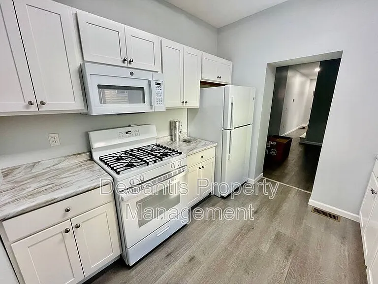 2 Edith Pl — Photo 7