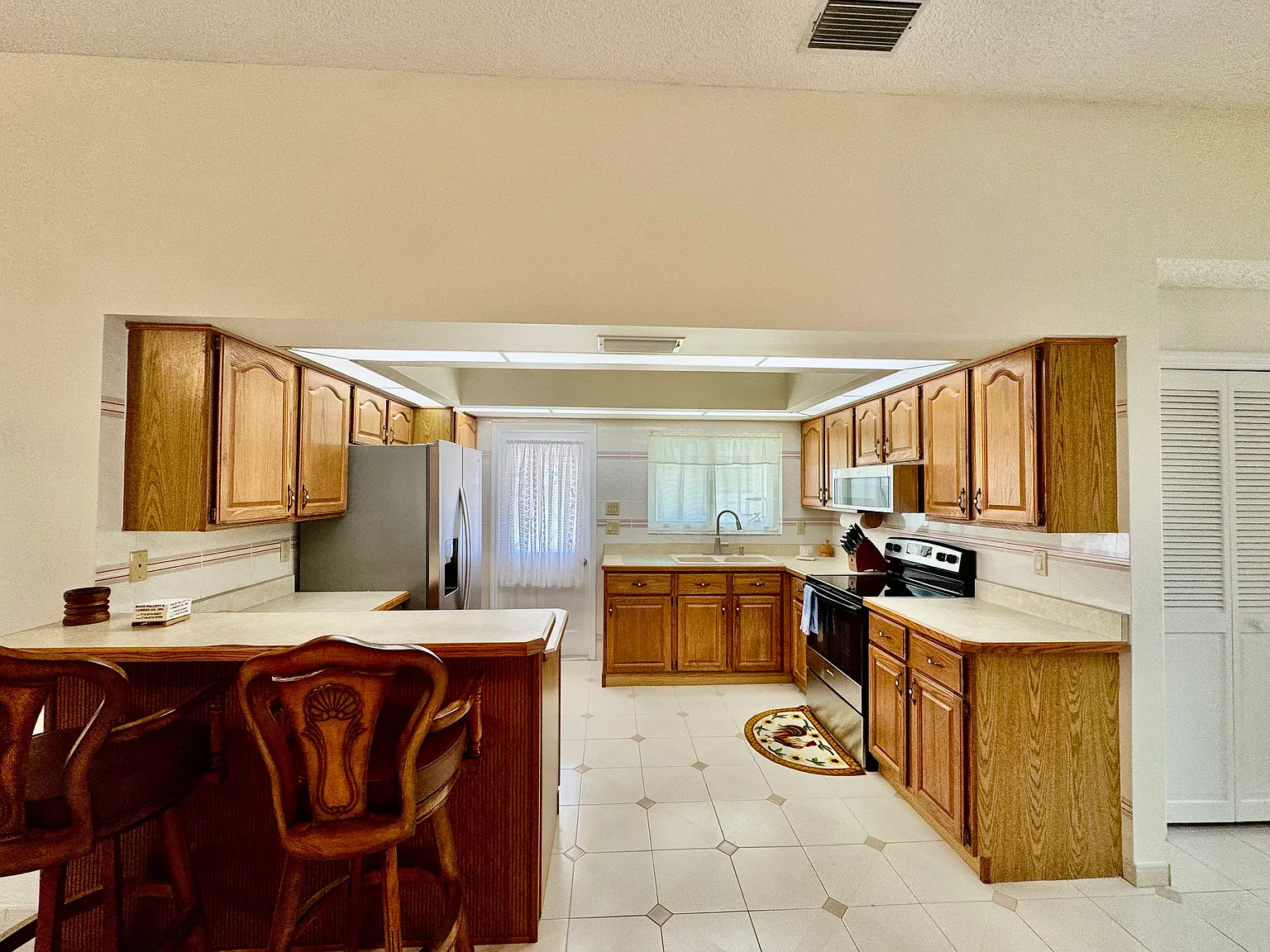 3 bed, 1716 sqft, $1,750 — Photo 3