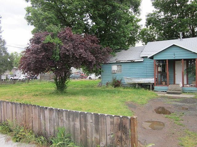 1st image of 213 NW De Barr Ave
