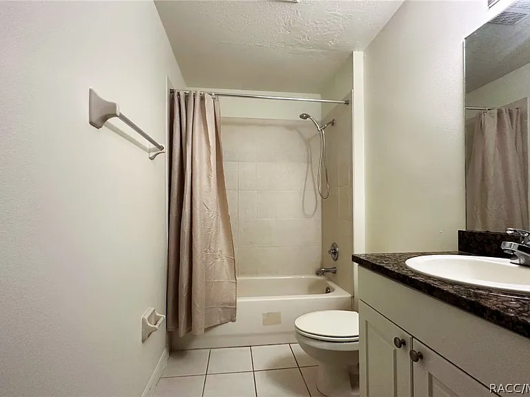 4450 E Windmill Dr #107 — Photo 31