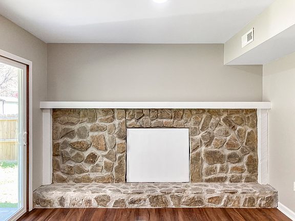 4th image of 7831 Peppercorn Ln #3B