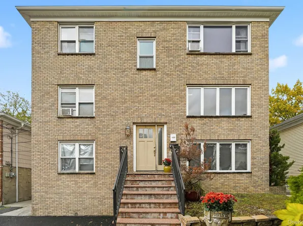 8 Elicar Terrace, Yonkers, NY 10701