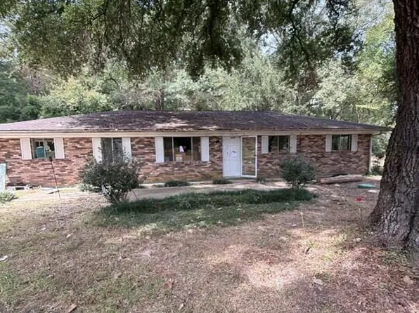 2445 Redbone Rd, Vicksburg, MS 39180