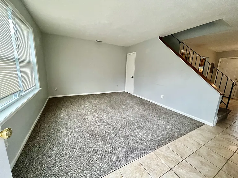 912 Druid Cir — Photo 8