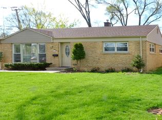 2015 Illinois Rd, Northbrook, IL 60062