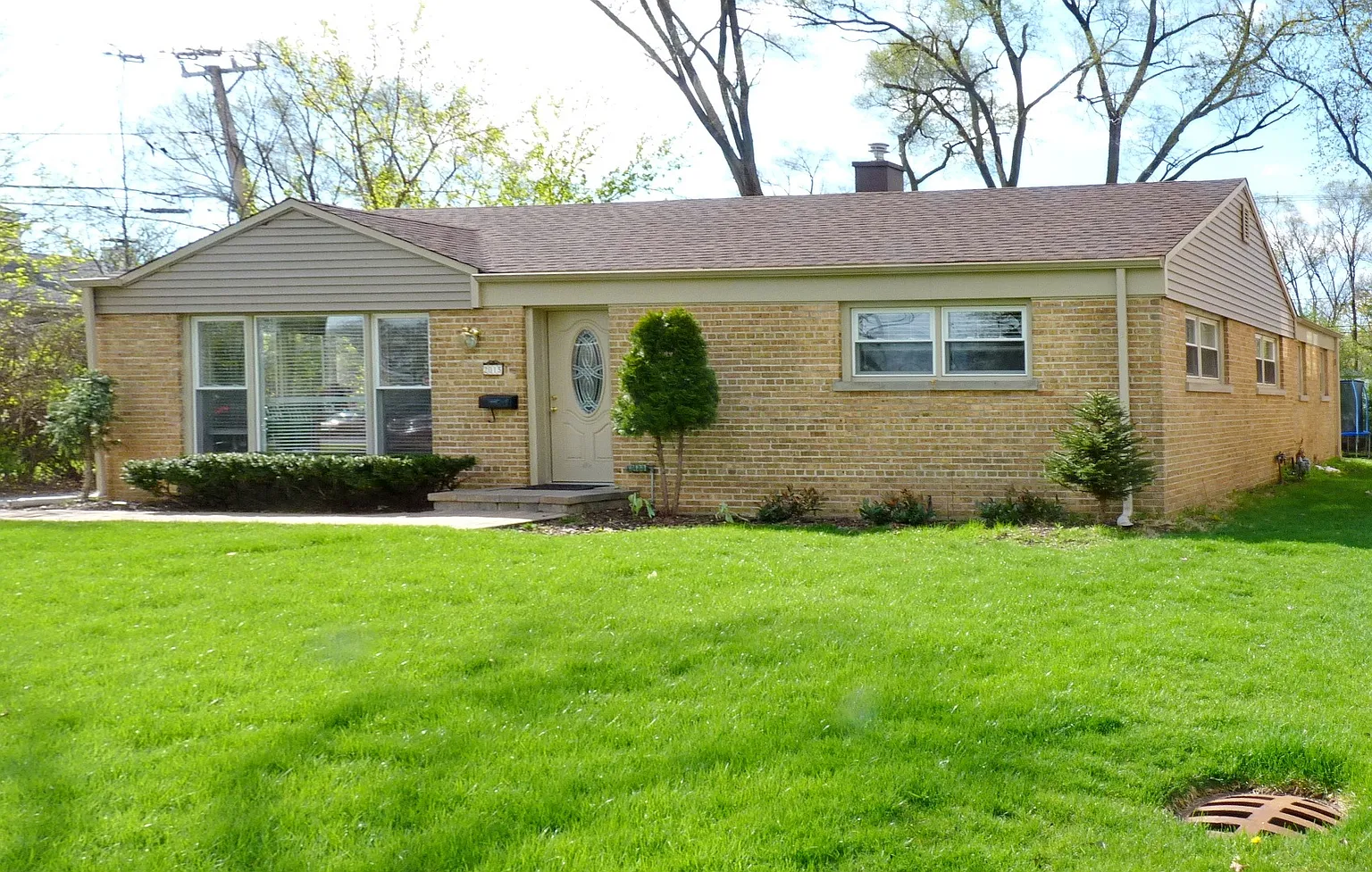2015 Illinois Rd photo 1
