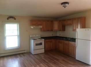 51 Columbia Tpke APT B, Hudson, NY 12534