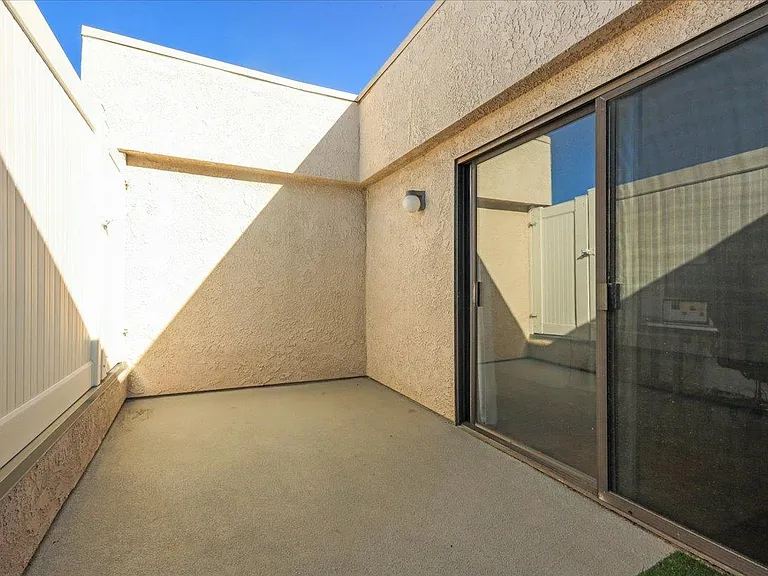 1815 Butler Ave #115 — Photo 24