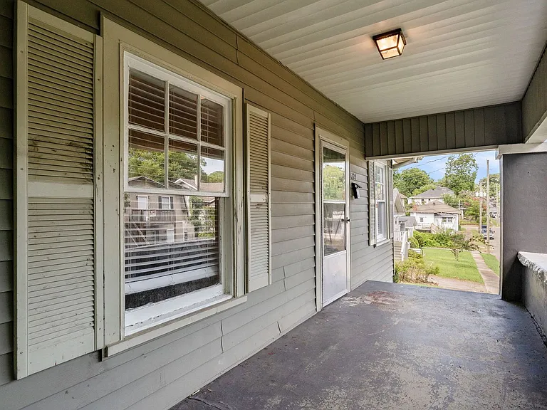3 Bedroom / 2 Bathroom House in Glen Iris — Photo 21