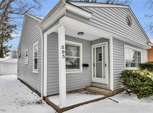 595 Oakmoor Rd, Bay Village, OH 44140