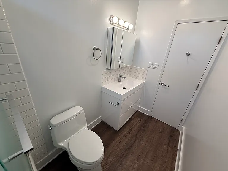 1011 Linden Ave #9 — Photo 11