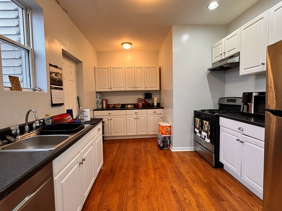 Stainless steal stove and fridge