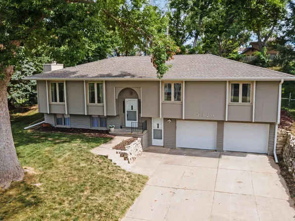 2329 N 104th Cir, Omaha, NE 68134