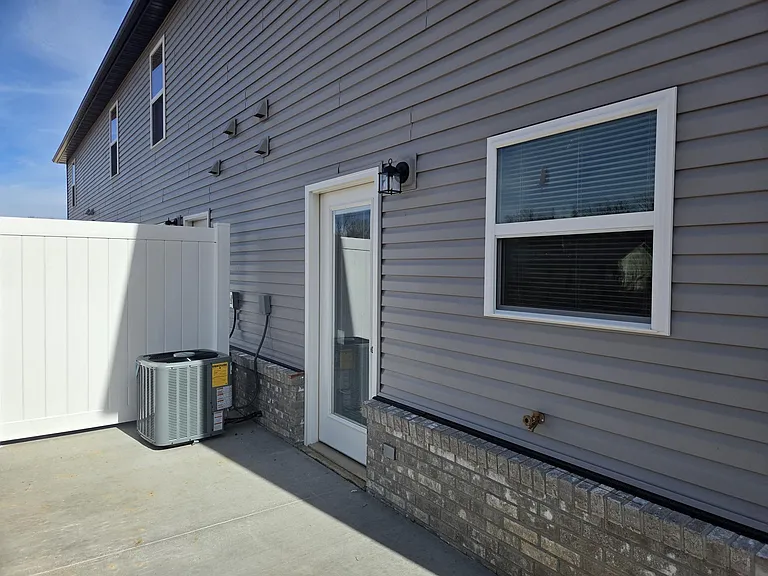Willow Grove Apartments — Photo 16