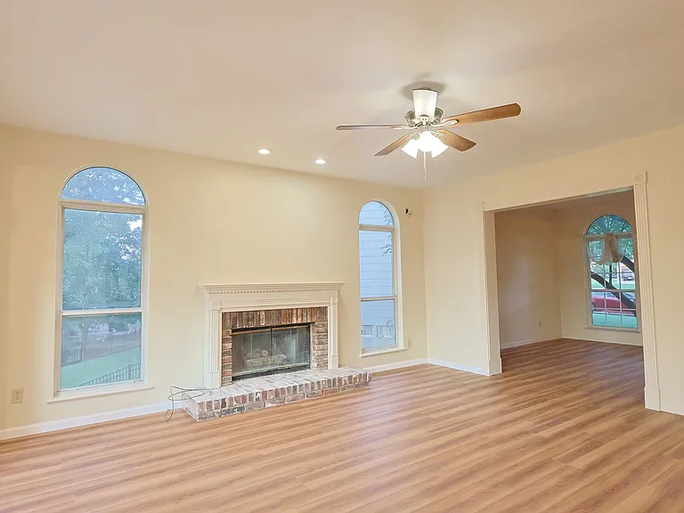 600 Arbor Glen Ct — Photo 11
