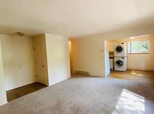 8619 SW 30th Ave APT 102, Portland, OR 97219