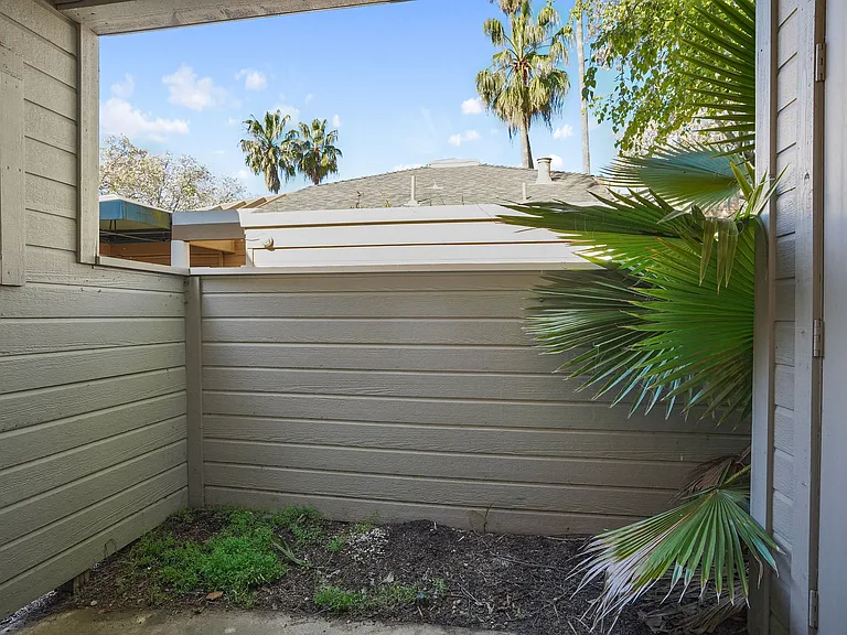 1019 Dornajo Way #114 — Photo 18