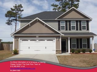 959 Screech Owl Dr, Hope Mills, NC 28348