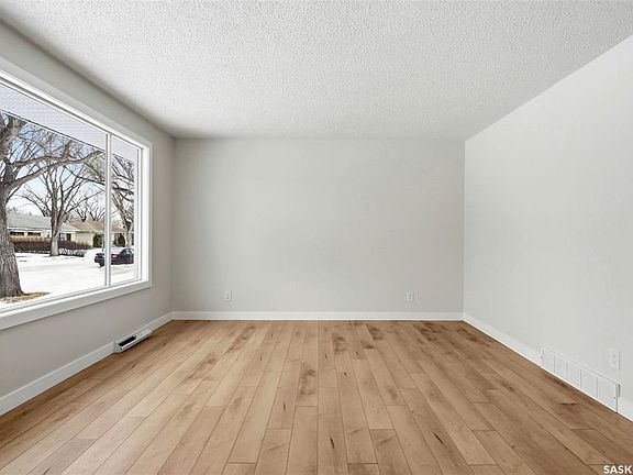 4th image of 47 Mathieu CRESCENT