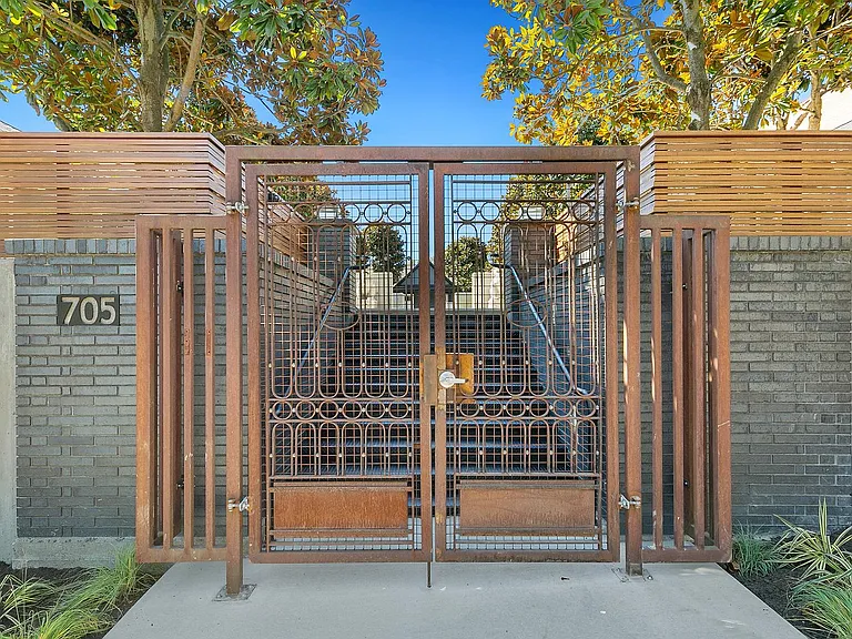 Private gates entry