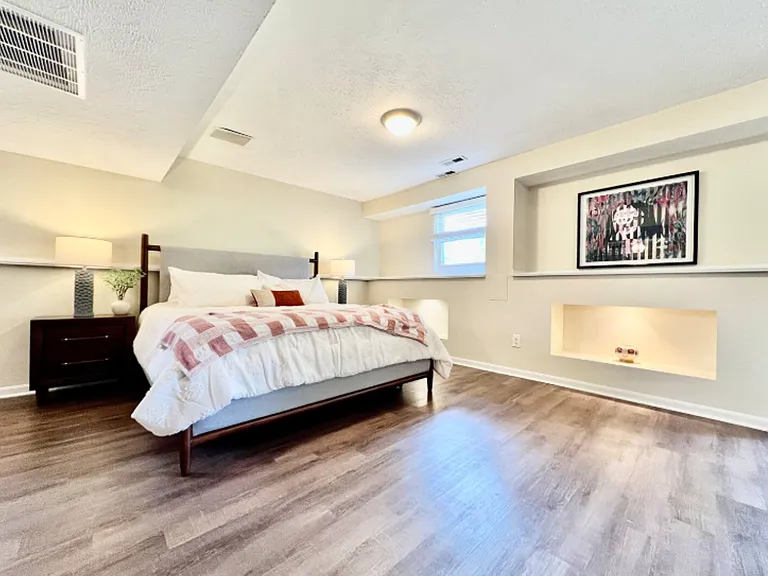 6556 Yankee Rd — Photo 21
