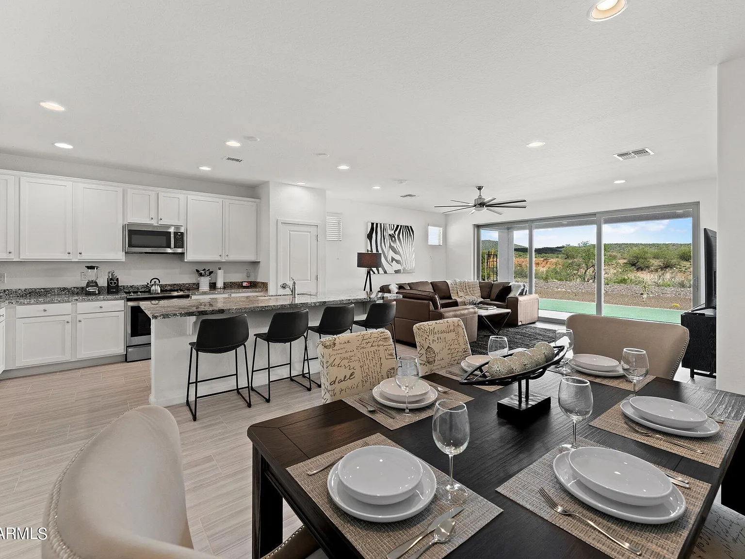 3 bed, 2.0 bath, 1831 sqft, $3,500 — Photo 1