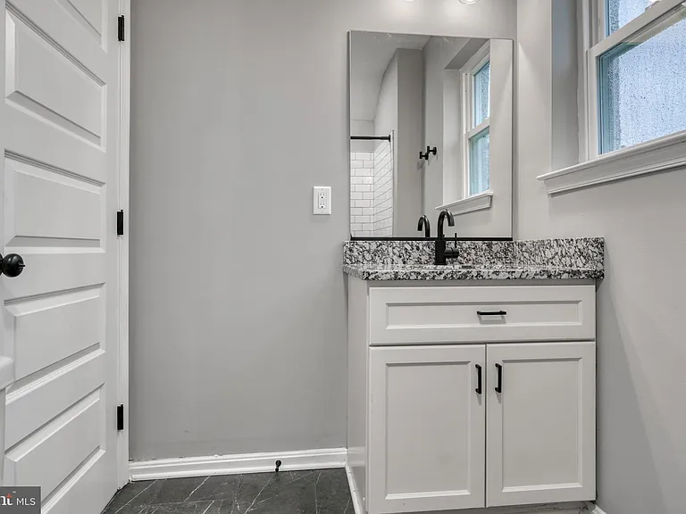 6722 Brentwood Ave #2 — Photo 15