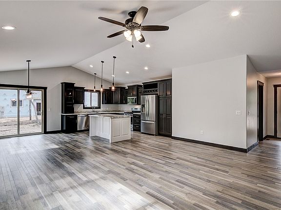 5th image of 20249 64th Avenue