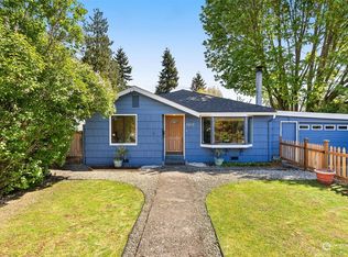 8802 Interlake Ave N, Seattle, WA 98103