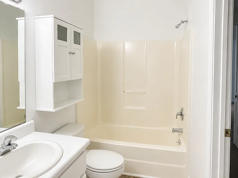 11 Lee Way — Photo 8